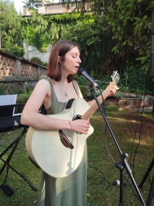2 Eventi - Wendy chitarra e voce