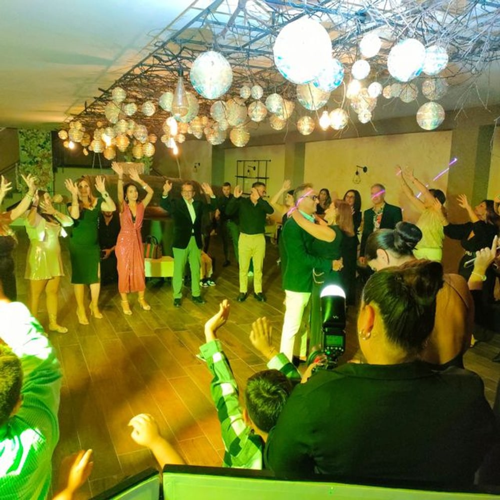 DjServices : musique et animations à la galerie Lyrium - Photo 3