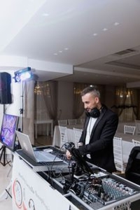 DJ Pierluigi Santella, saxofonista en la galería Lyrium - Foto 2